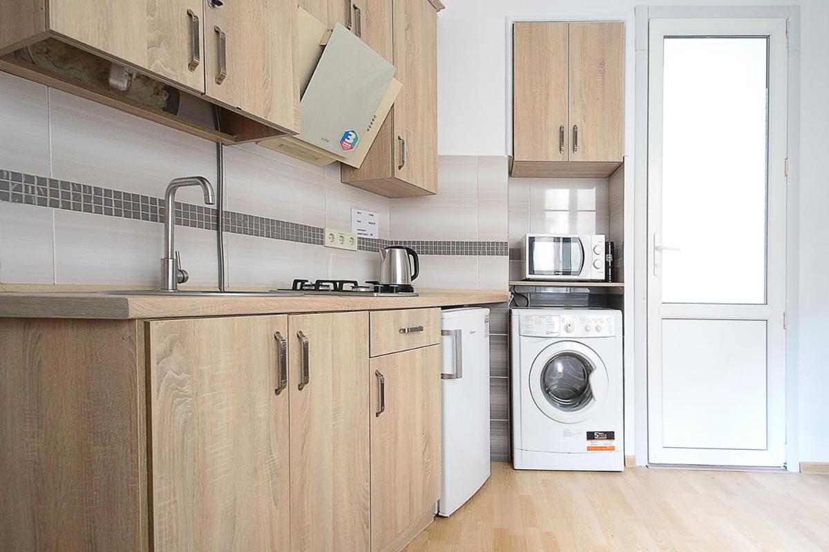 Buk Apartments On Doroshenka 29 Lviv Buitenkant foto