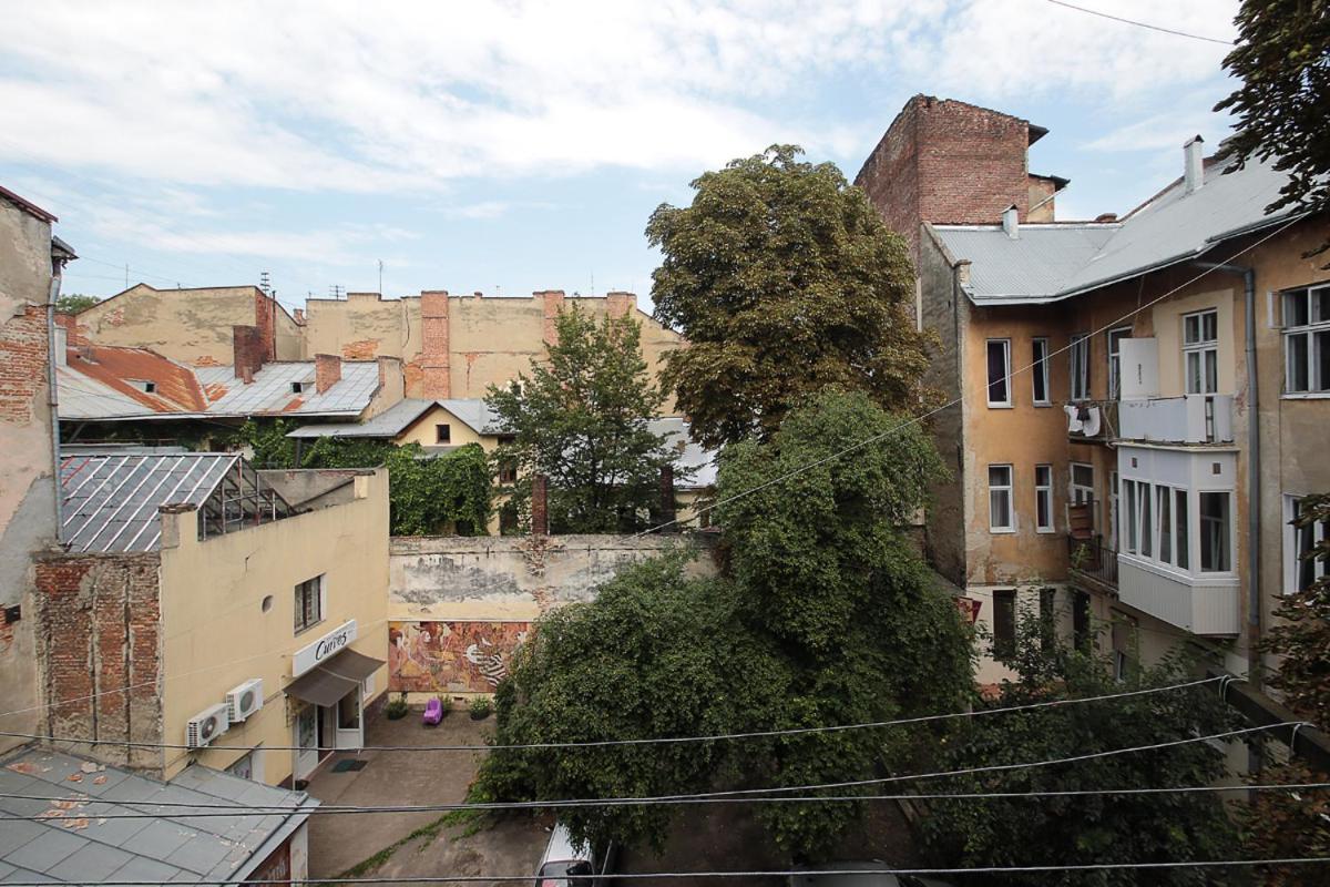 Buk Apartments On Doroshenka 29 Lviv Buitenkant foto