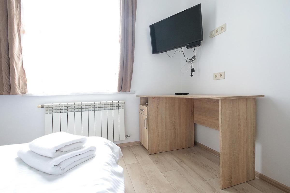 Buk Apartments On Doroshenka 29 Lviv Buitenkant foto