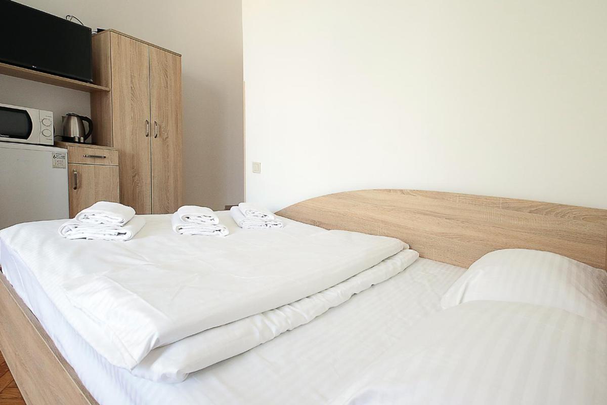 Buk Apartments On Doroshenka 29 Lviv Buitenkant foto