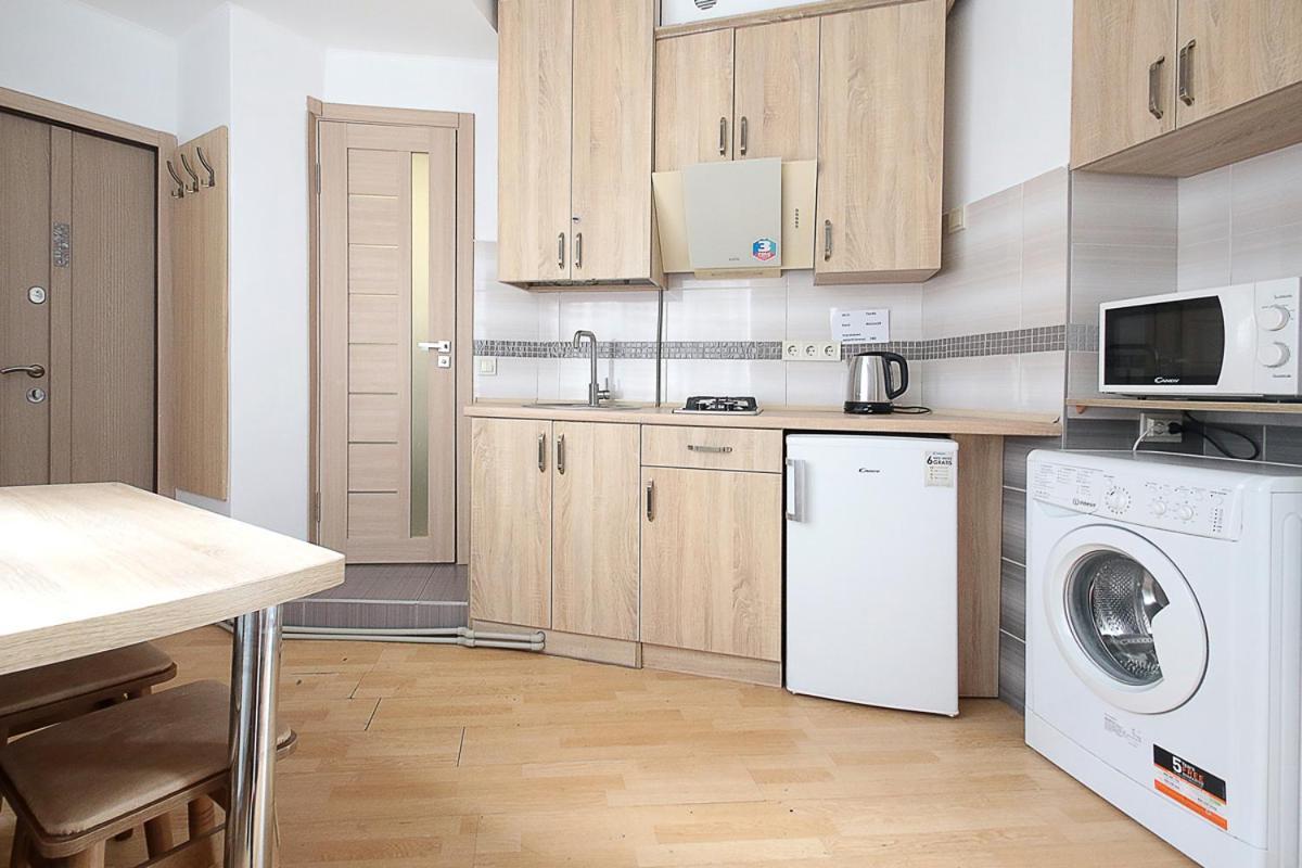 Buk Apartments On Doroshenka 29 Lviv Buitenkant foto