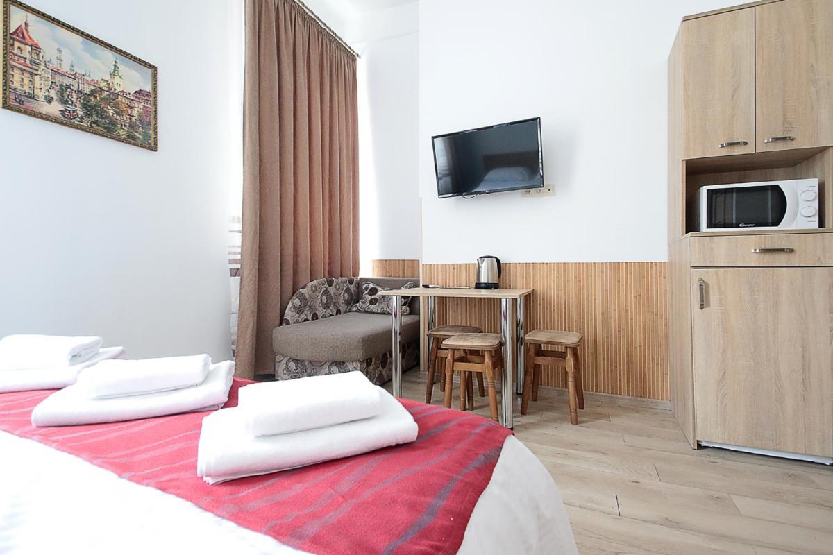 Buk Apartments On Doroshenka 29 Lviv Buitenkant foto