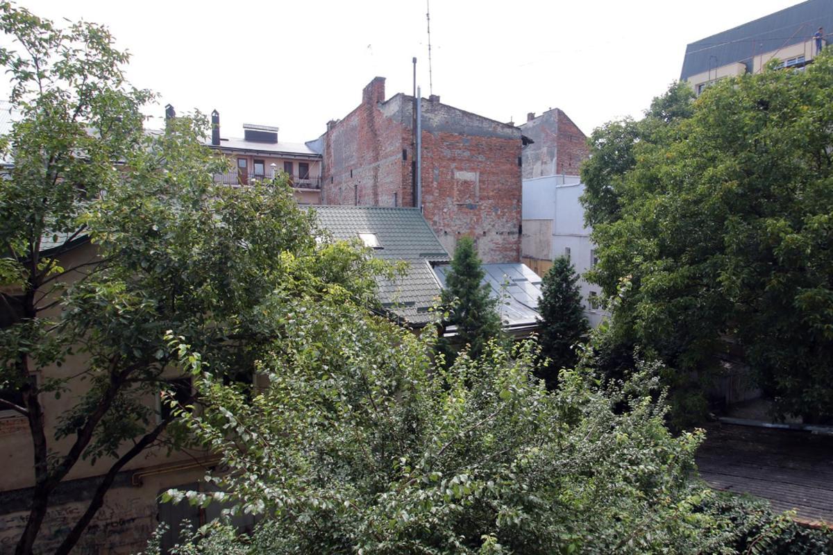Buk Apartments On Doroshenka 29 Lviv Buitenkant foto