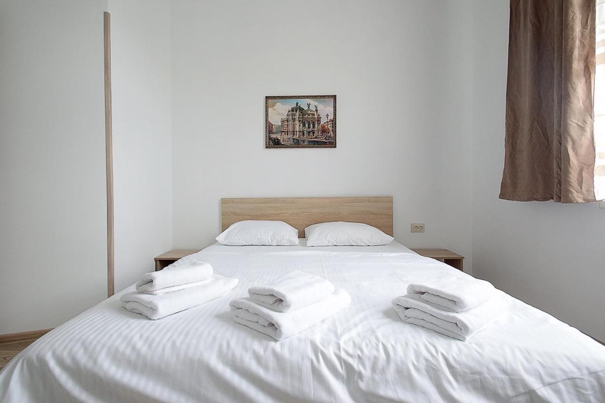 Buk Apartments On Doroshenka 29 Lviv Buitenkant foto