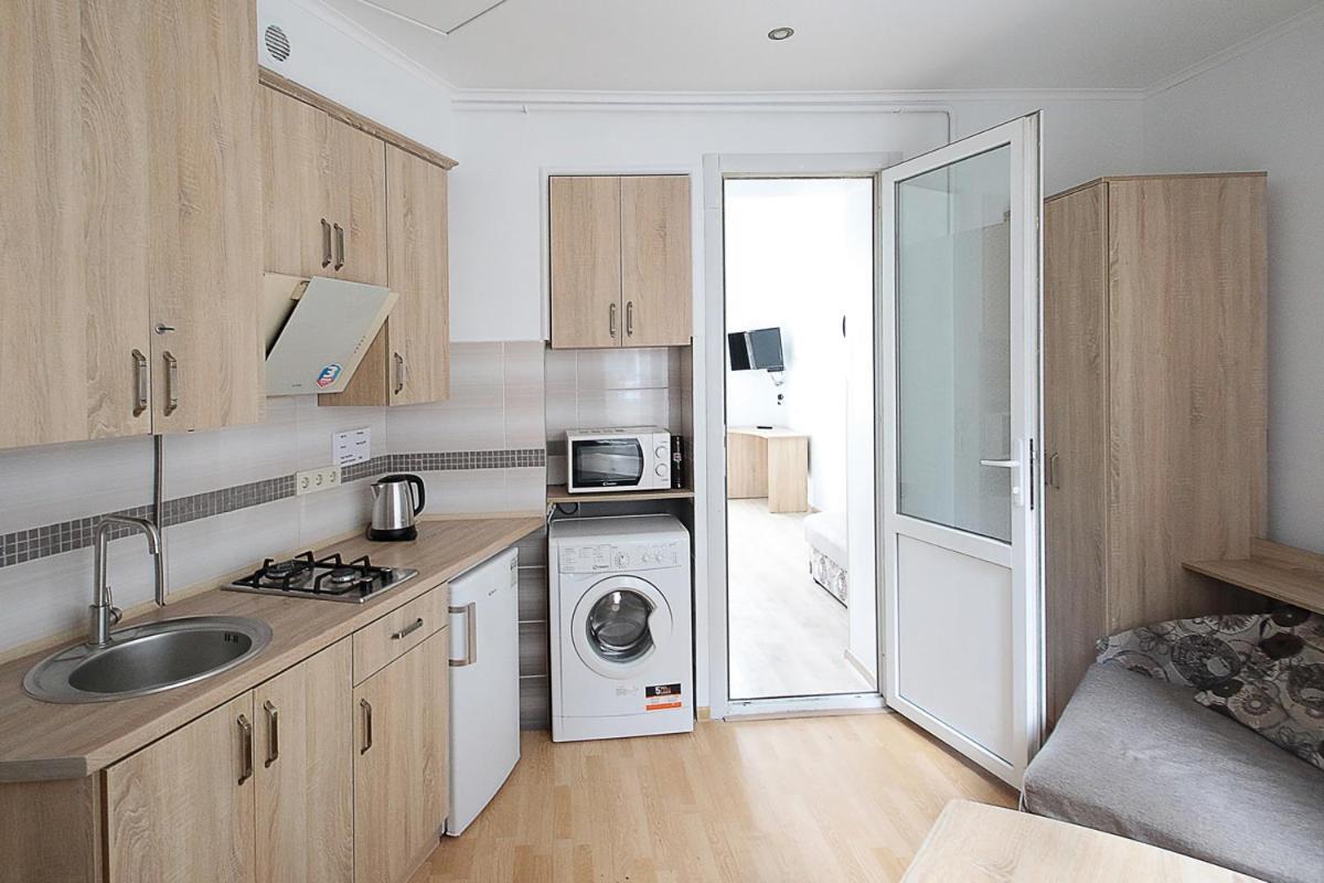 Buk Apartments On Doroshenka 29 Lviv Buitenkant foto