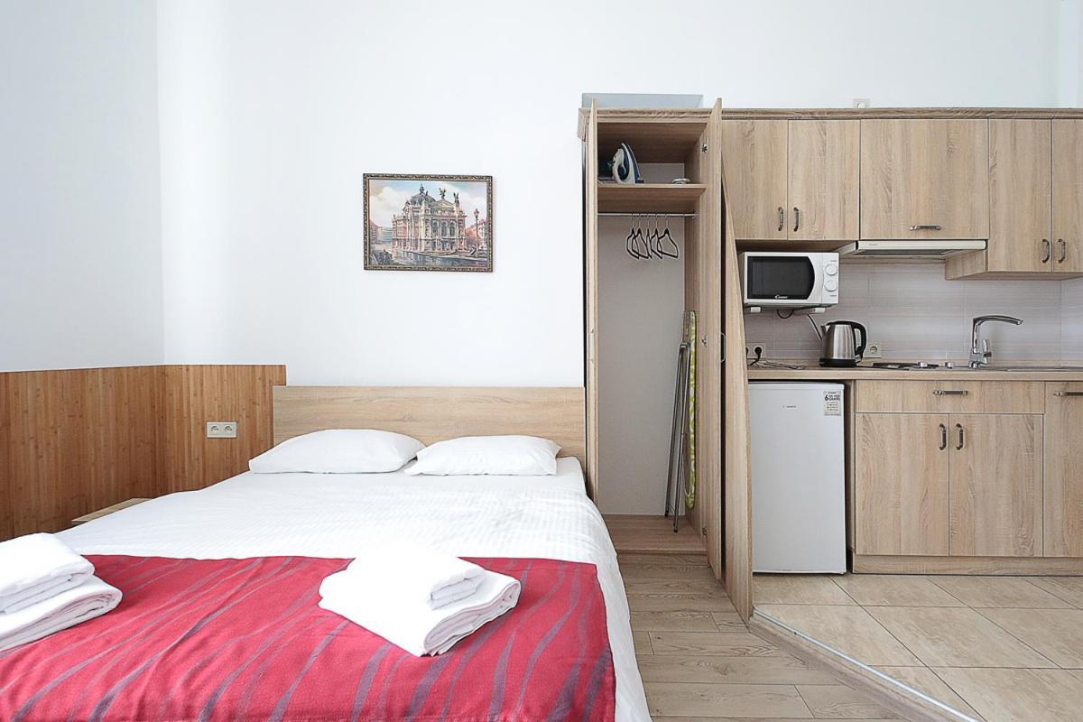 Buk Apartments On Doroshenka 29 Lviv Buitenkant foto