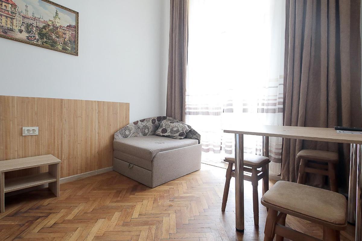 Buk Apartments On Doroshenka 29 Lviv Buitenkant foto