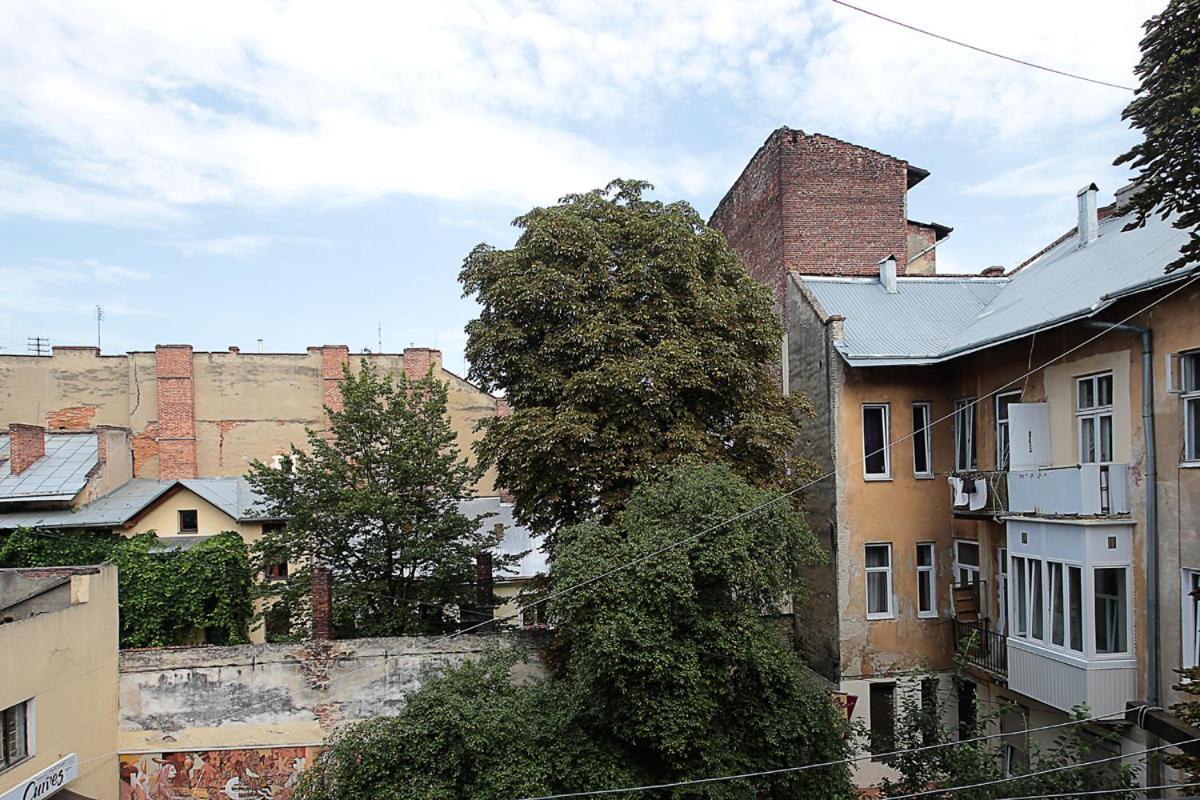 Buk Apartments On Doroshenka 29 Lviv Buitenkant foto
