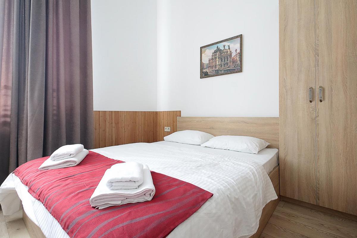 Buk Apartments On Doroshenka 29 Lviv Buitenkant foto