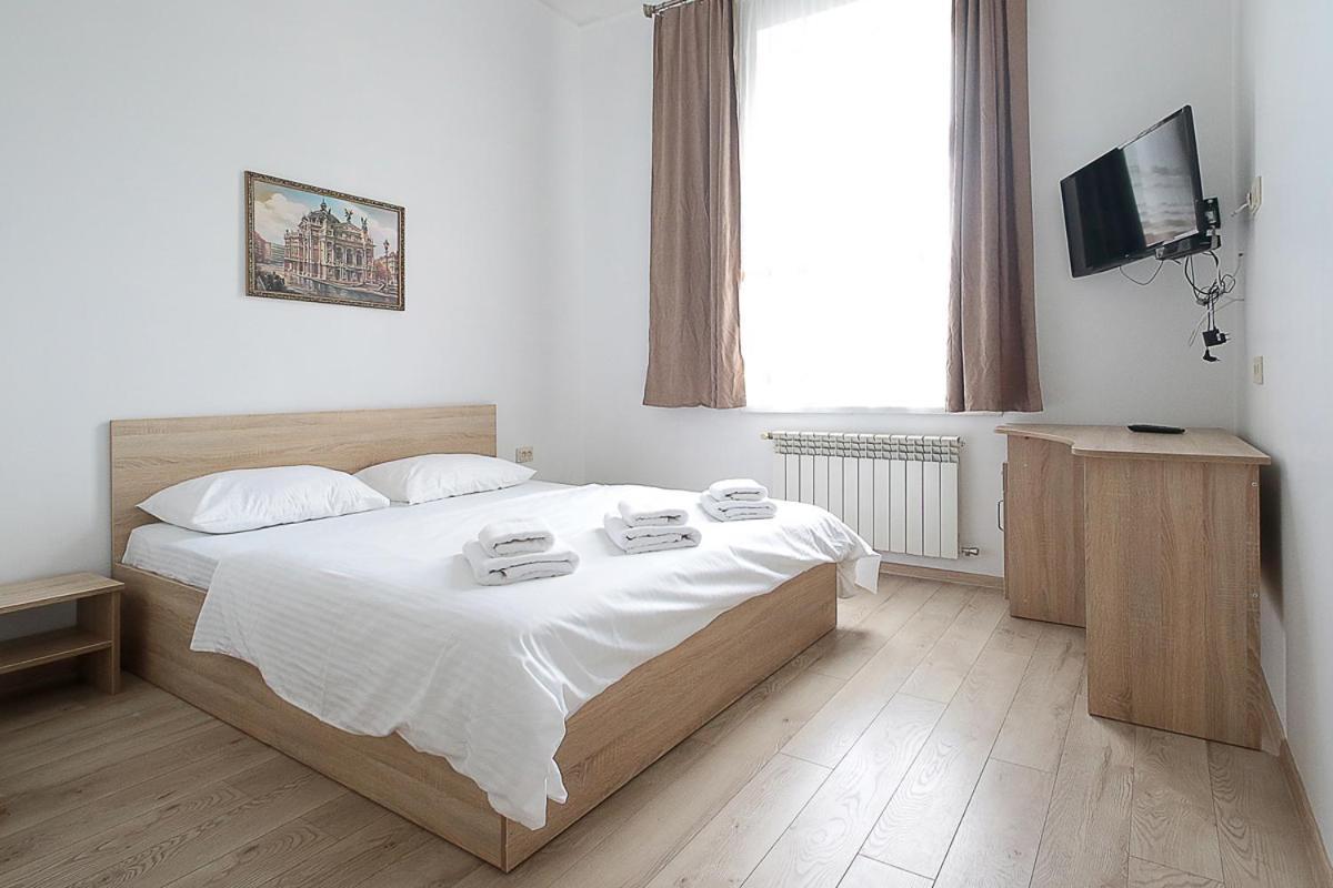 Buk Apartments On Doroshenka 29 Lviv Buitenkant foto
